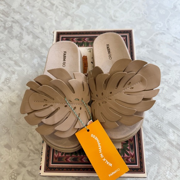 Farm Rio Monstera Slide Sandal - Picture 2 of 3
